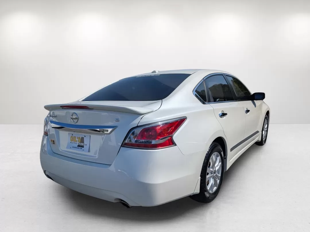 2015 /Beige Nissan Altima 2.5 S (1N4AL3AP1FC) with an Other engine, located at 3959 U.S. 80 W, Phenix City, AL, 36870, (334) 297-4885, 32.469296, -85.135185 - Are you in search of a reliable sedan that combines style, comfort, and affordability? Look no further than this stunning 2015 Nissan Altima 2.5 S, available now at Gils Auto in Phenix City, AL! Perfect for daily commuters or growing families, this vehicle is designed to meet your needs without brea - Photo#5