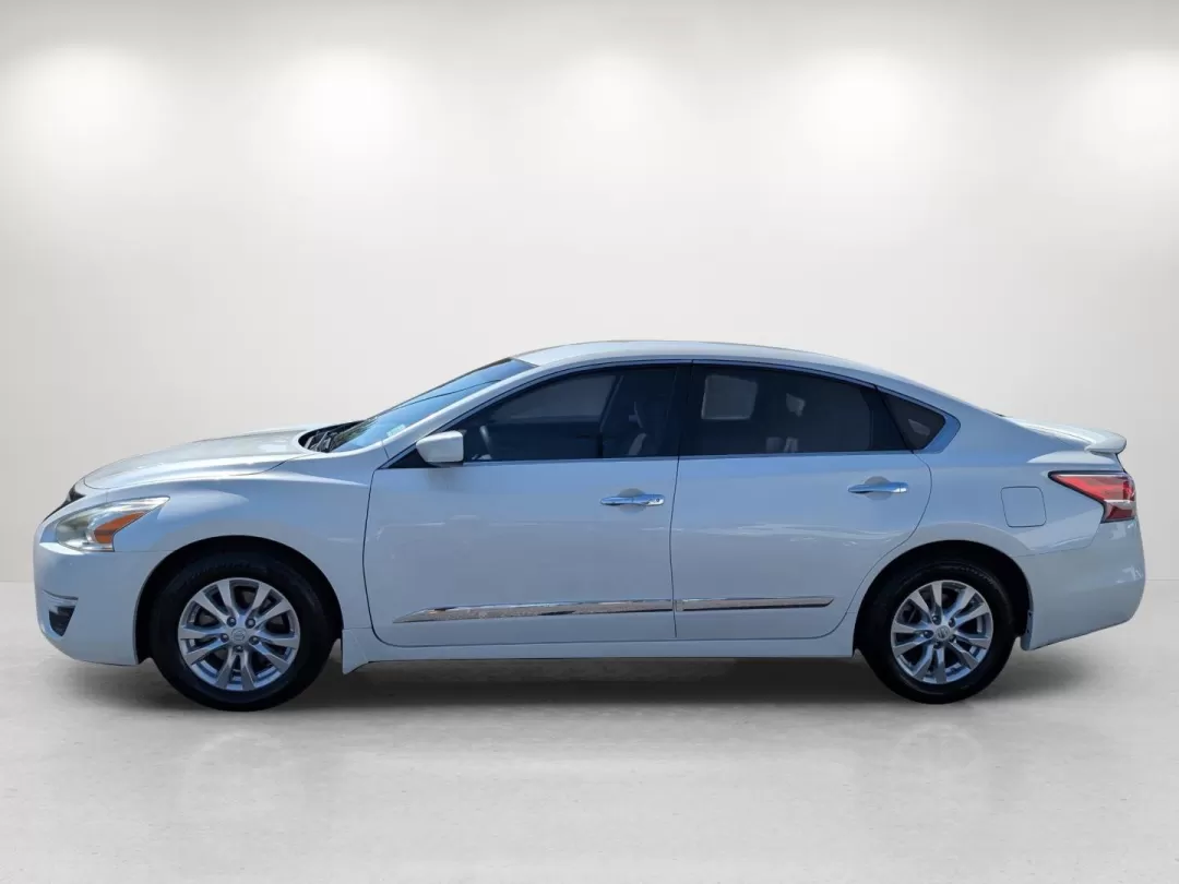 2015 /Beige Nissan Altima 2.5 S (1N4AL3AP1FC) with an Other engine, located at 3959 U.S. 80 W, Phenix City, AL, 36870, (334) 297-4885, 32.469296, -85.135185 - Are you in search of a reliable sedan that combines style, comfort, and affordability? Look no further than this stunning 2015 Nissan Altima 2.5 S, available now at Gils Auto in Phenix City, AL! Perfect for daily commuters or growing families, this vehicle is designed to meet your needs without brea - Photo#8