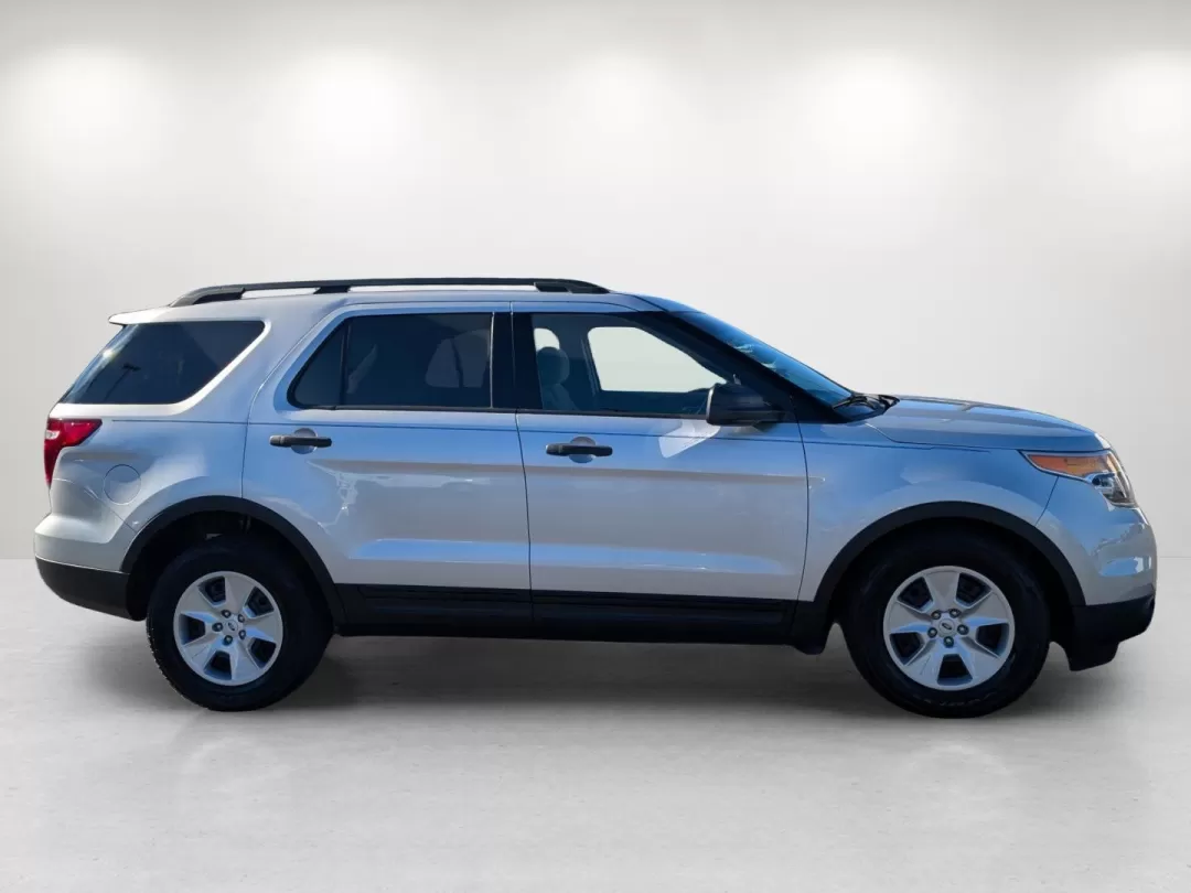 2014 Ford Explorer Base (1FM5K8B84EG) with an Other engine, located at 5115 14th Ave., Columbus, GA, 31904, (706) 323-0345, 32.511494, -84.971046 - **Explore New Adventures with the 2014 Ford Explorer at Gils Auto in Phenix City, AL!**<br /> <br /> Are you ready to elevate your family outings, weekend road trips, or daily commutes? The 2014 Ford Explorer combines versatility, comfort, and reliability, making it an ideal choice for those seeking - Photo#3