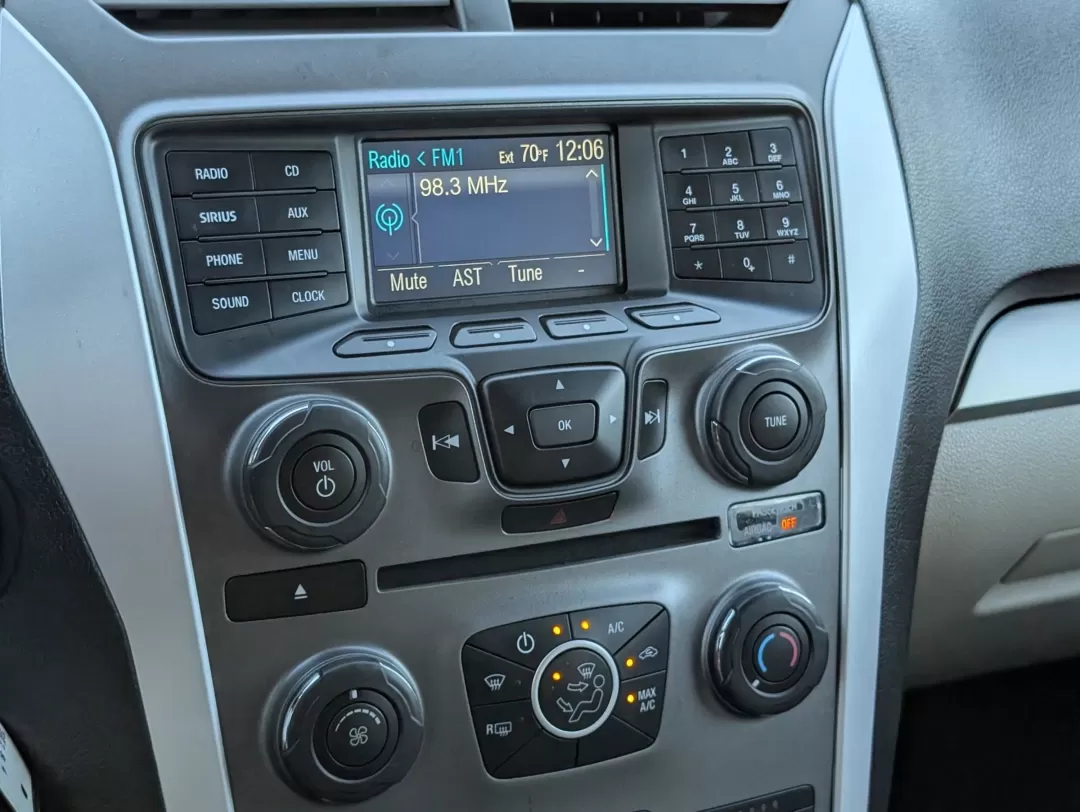 2014 Ford Explorer Base (1FM5K8B84EG) with an Other engine, located at 5115 14th Ave., Columbus, GA, 31904, (706) 323-0345, 32.511494, -84.971046 - **Explore New Adventures with the 2014 Ford Explorer at Gils Auto in Phenix City, AL!**<br /> <br /> Are you ready to elevate your family outings, weekend road trips, or daily commutes? The 2014 Ford Explorer combines versatility, comfort, and reliability, making it an ideal choice for those seeking - Photo#16