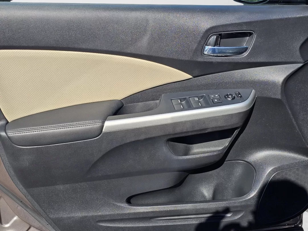 2015 Honda CR-V EX-L (2HKRM3H75FH) with an Other engine, located at 5115 14th Ave., Columbus, GA, 31904, (706) 323-0345, 32.511494, -84.971046 - **Explore Life's Adventures in This 2015 Honda CR-V EX-L at Gils Auto - Phenix City!**<br /> <br /> Are you ready to elevate your daily drive or embark on memorable weekend adventures? The 2015 Honda CR-V EX-L is your perfect companion, offering a blend of efficiency, comfort, and style that caters - Photo#8