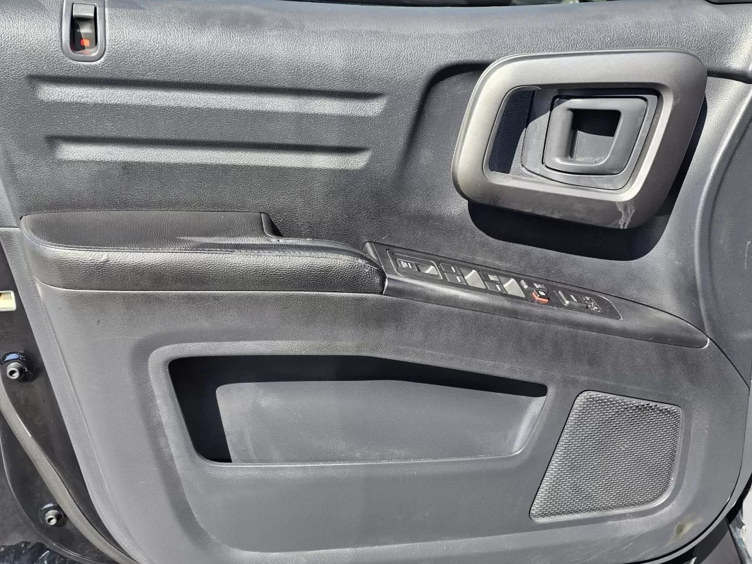 2012 Honda Ridgeline RTL (5FPYK1F56CB) with an Other engine, located at 3959 U.S. 80 W, Phenix City, AL, 36870, (334) 297-4885, 32.469296, -85.135185 - **Unleash Your Adventure with the 2012 Honda Ridgeline RTL Perfect for Every Journey!**<br /> <br /> Are you ready to take your weekend adventures to the next level or seamlessly manage your daily commute? Look no further than Gils Auto in Phenix City, AL! Our 2012 Honda Ridgeline RTL is the ultima - Photo#9