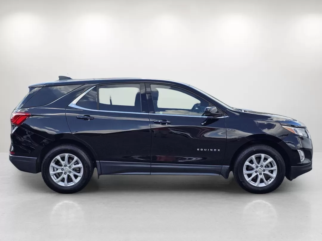 2020 /Jet Black Chevrolet Equinox LT (3GNAXJEV9LL) with an Other engine, located at 3959 U.S. 80 W, Phenix City, AL, 36870, (334) 297-4885, 32.469296, -85.135185 - **Explore New Adventures with the 2020 Chevrolet Equinox LT: Perfect for Phenix City Families!**<br /> <br /> If you're looking for a versatile SUV that can handle everything from school drop-offs to weekend getaways, look no further than the 2020 Chevrolet Equinox LT available at Gils Auto in Pheni - Photo#4