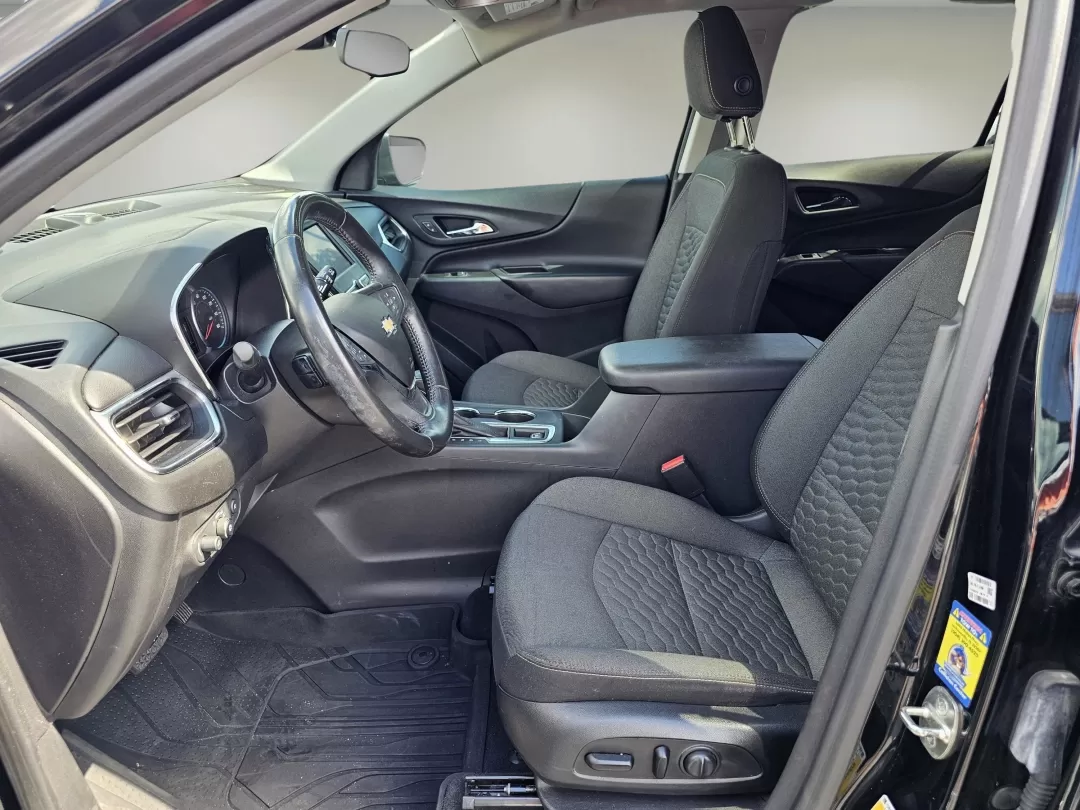2020 /Jet Black Chevrolet Equinox LT (3GNAXJEV9LL) with an Other engine, located at 3959 U.S. 80 W, Phenix City, AL, 36870, (334) 297-4885, 32.469296, -85.135185 - **Explore New Adventures with the 2020 Chevrolet Equinox LT: Perfect for Phenix City Families!**<br /> <br /> If you're looking for a versatile SUV that can handle everything from school drop-offs to weekend getaways, look no further than the 2020 Chevrolet Equinox LT available at Gils Auto in Pheni - Photo#10