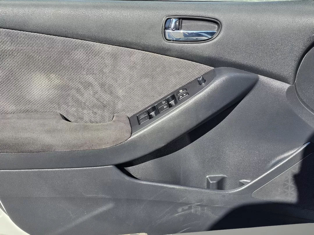 2008 Nissan Altima 2.5 S (1N4AL21E18N) with an Other engine, located at 521 Old Farm Lane Rd, Prattville, AL, 36066, (334) 325-1505, 32.482460, -86.416367 - Introducing the 2008 Nissan Altima the ideal sedan for budget-conscious buyers looking for reliability and comfort without breaking the bank. Perfect for daily commutes or weekend getaways, this vehicle brings together practicality, style, and efficiency. At Gils Auto in Phenix City, AL, we special - Photo#8