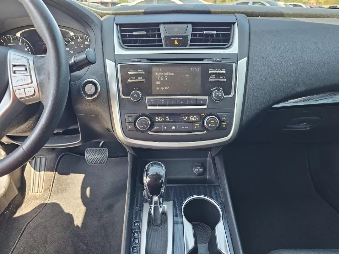 2017 /Charcoal Nissan Altima 2.5 SL (1N4AL3AP0HC) with an Other engine, located at 3959 U.S. 80 W, Phenix City, AL, 36870, (334) 297-4885, 32.469296, -85.135185 - 2017 Nissan Altima 2.5 SL - Photo#11