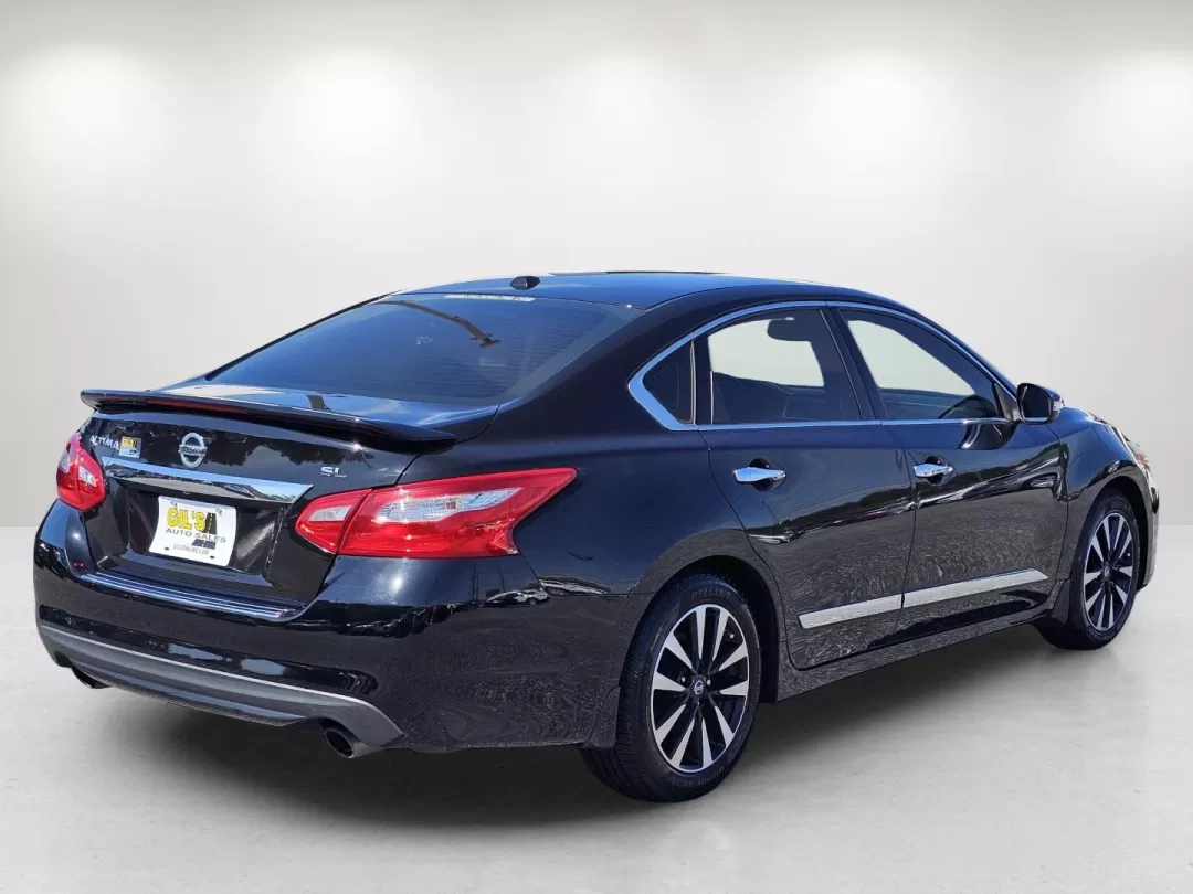 2017 /Charcoal Nissan Altima 2.5 SL (1N4AL3AP0HC) with an Other engine, located at 1430 Gateway Drive, Opelika, AL, 36801, (334) 239-0944, 32.637871, -85.409790 - 2017 Nissan Altima 2.5 SL - Photo#4
