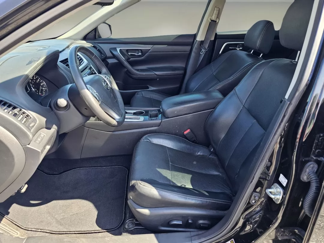 2017 /Charcoal Nissan Altima 2.5 SL (1N4AL3AP0HC) with an Other engine, located at 1430 Gateway Drive, Opelika, AL, 36801, (334) 239-0944, 32.637871, -85.409790 - 2017 Nissan Altima 2.5 SL - Photo#9