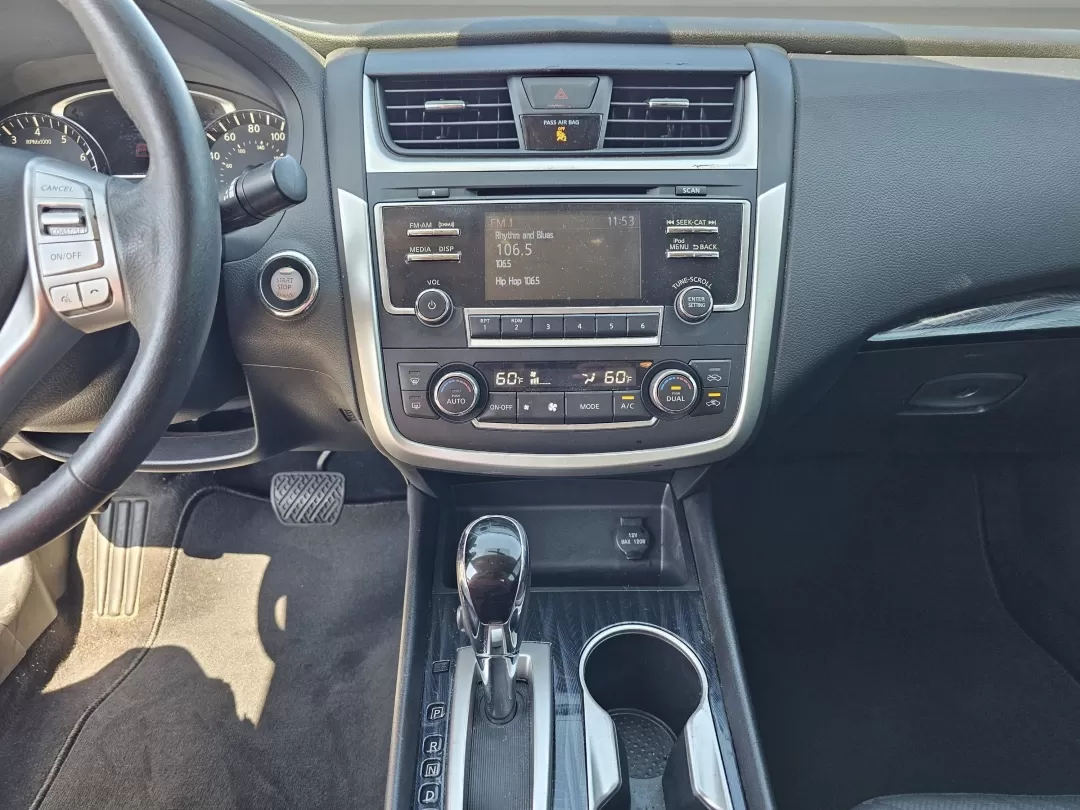 2017 /Charcoal Nissan Altima 2.5 SL (1N4AL3AP0HC) with an Other engine, located at 1430 Gateway Drive, Opelika, AL, 36801, (334) 239-0944, 32.637871, -85.409790 - 2017 Nissan Altima 2.5 SL - Photo#11