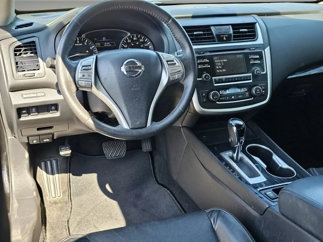 2017 /Charcoal Nissan Altima 2.5 SL (1N4AL3AP0HC) with an Other engine, located at 1430 Gateway Drive, Opelika, AL, 36801, (334) 239-0944, 32.637871, -85.409790 - 2017 Nissan Altima 2.5 SL - Photo#15