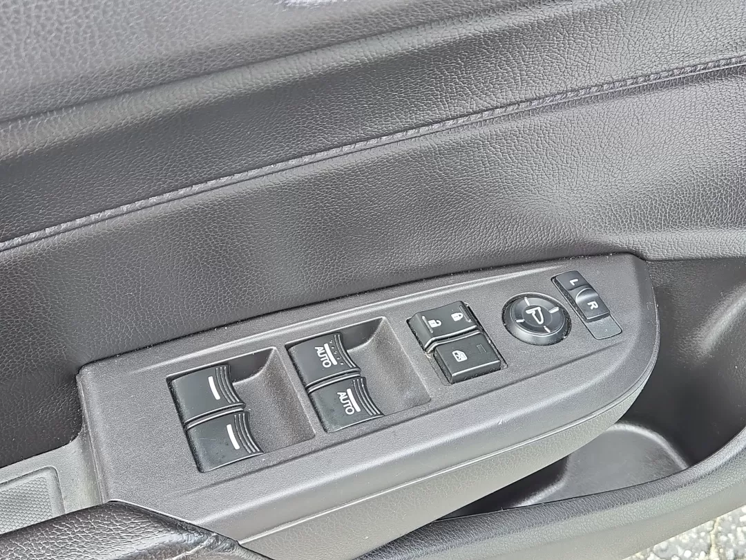 2015 Acura ILX (19VDE1F39FE) with an Other engine, located at 3959 U.S. 80 W, Phenix City, AL, 36870, (334) 297-4885, 32.469296, -85.135185 - **Discover Your Next Adventure with the 2015 Acura ILX at Gils Auto Phenix City**<br /> <br /> Are you searching for a vehicle that perfectly balances comfort, style, and practicality? Look no further than the 2015 Acura ILX, available now at Gils Auto in Phenix City, AL. This elegant sedan is not - Photo#10