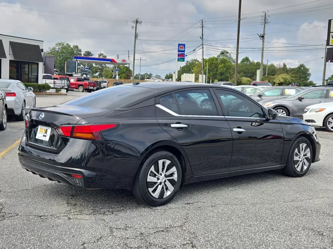 2020 /Charcoal Nissan Altima 2.5 S (1N4BL4BV2LC) with an Other engine, located at 3959 U.S. 80 W, Phenix City, AL, 36870, (334) 297-4885, 32.469296, -85.135185 - Discover the perfect blend of style, comfort, and reliability with the 2020 Nissan Altima 2.5 S, an ideal sedan for both daily commuters and growing families. This vehicle not only elevates your driving experience but also enhances your lifestyle with its impressive features and fuel efficiency. At - Photo#5
