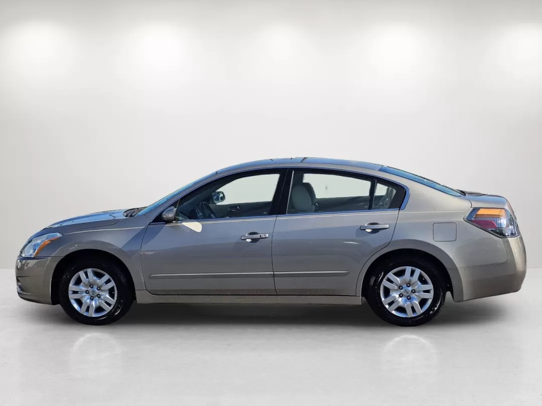 2011 /Blonde Nissan Altima 2.5 S (1N4AL2AP9BN) with an Other engine, located at 1430 Gateway Drive, Opelika, AL, 36801, (334) 239-0944, 32.637871, -85.409790 - 2011 Nissan Altima 2.5 S - Photo#7