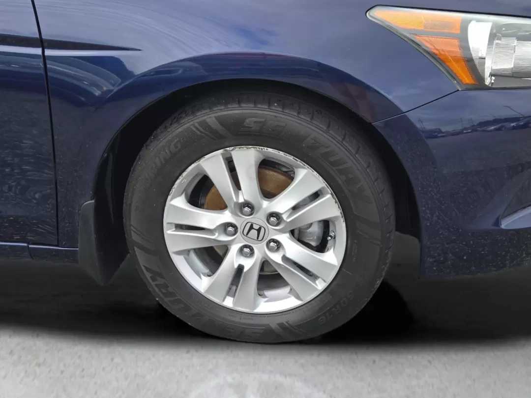 2009 Honda Accord LX-P photo 3