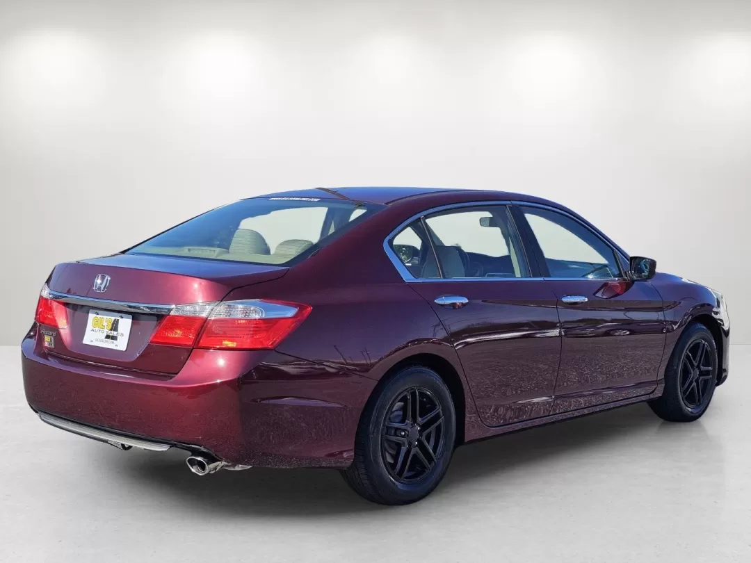 2014 Honda Accord Sedan LX (1HGCR2F34EA) with an Other engine, located at 1430 Gateway Drive, Opelika, AL, 36801, (334) 239-0944, 32.637871, -85.409790 - 2014 Honda Accord Sedan LX - Photo#4