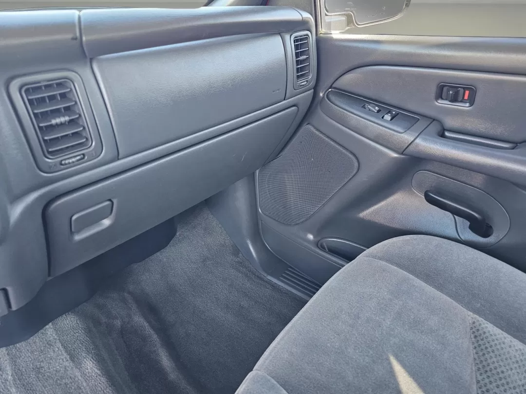 2006 /Dark Charcoal Chevrolet Silverado 1500 LT1 (1GCEC19V66Z) with an Other engine, located at 521 Old Farm Lane Rd, Prattville, AL, 36066, (334) 325-1505, 32.482460, -86.416367 - **Unleash Your Adventurous Spirit with the 2006 Chevrolet Silverado 1500 LT1!** <br /> <br /> Are you looking for a rugged and reliable pickup that's perfect for both work and play? Look no further than this stunning **2006 Chevrolet Silverado 1500 LT1**, available now at Gils Auto in Prattville, AL - Photo#14