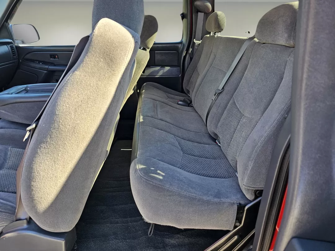 2006 /Dark Charcoal Chevrolet Silverado 1500 LT1 (1GCEC19V66Z) with an Other engine, located at 521 Old Farm Lane Rd, Prattville, AL, 36066, (334) 325-1505, 32.482460, -86.416367 - **Unleash Your Adventurous Spirit with the 2006 Chevrolet Silverado 1500 LT1!** <br /> <br /> Are you looking for a rugged and reliable pickup that's perfect for both work and play? Look no further than this stunning **2006 Chevrolet Silverado 1500 LT1**, available now at Gils Auto in Prattville, AL - Photo#15