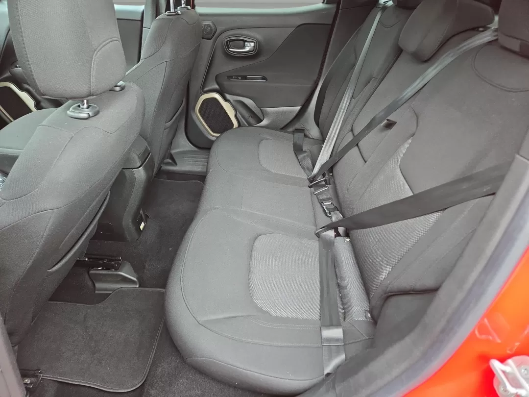 2015 /Black Jeep Renegade Latitude (ZACCJABT9FP) with an Other engine, located at 521 Old Farm Lane Rd, Prattville, AL, 36066, (334) 325-1505, 32.482460, -86.416367 - Elevate your daily commute or weekend getaways with the versatile 2015 Jeep Renegade Latitude, now available at Gils Auto in Phenix City, AL. This sporty crossover is designed to seamlessly integrate into your active lifestyle, whether you're navigating city streets or exploring scenic backroads. Wi - Photo#12