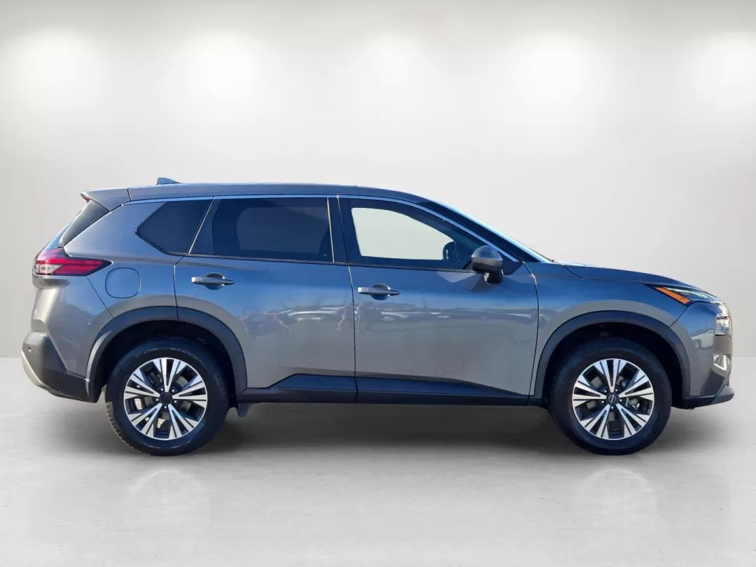 2022 /Charcoal Nissan Rogue SV (5N1BT3BB5NC) with an Other engine, located at 5115 14th Ave., Columbus, GA, 31904, (706) 323-0345, 32.511494, -84.971046 - Are you ready to elevate your daily commute or embark on unforgettable weekend adventures? This 2022 Nissan Rogue SV is the perfect blend of comfort, style, and functionality, ready to take you wherever life leads you. With a spacious interior and advanced safety features, it's ideal for growing fam - Photo#4