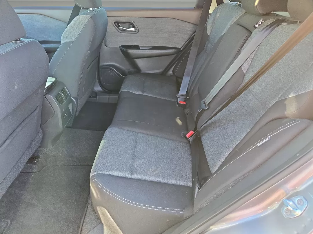 2022 /Charcoal Nissan Rogue SV (5N1BT3BB5NC) with an Other engine, located at 5115 14th Ave., Columbus, GA, 31904, (706) 323-0345, 32.511494, -84.971046 - Are you ready to elevate your daily commute or embark on unforgettable weekend adventures? This 2022 Nissan Rogue SV is the perfect blend of comfort, style, and functionality, ready to take you wherever life leads you. With a spacious interior and advanced safety features, it's ideal for growing fam - Photo#12