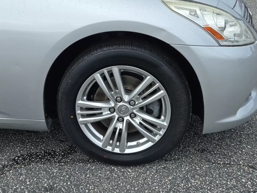 2013 /Graphite Infiniti G37 Sedan x (JN1CV6AR5DM) with an Other engine, located at 3959 U.S. 80 W, Phenix City, AL, 36870, (334) 297-4885, 32.469296, -85.135185 - **Elevate Your Daily Drive with the 2013 Infiniti G37 Sedan from Gils Auto - Phenix City!**<br /> <br /> Imagine cruising through the picturesque streets of Phenix City, AL, in a refined sedan that combines luxury with performance. Whether you're commuting to work, running errands around town, or em - Photo#2