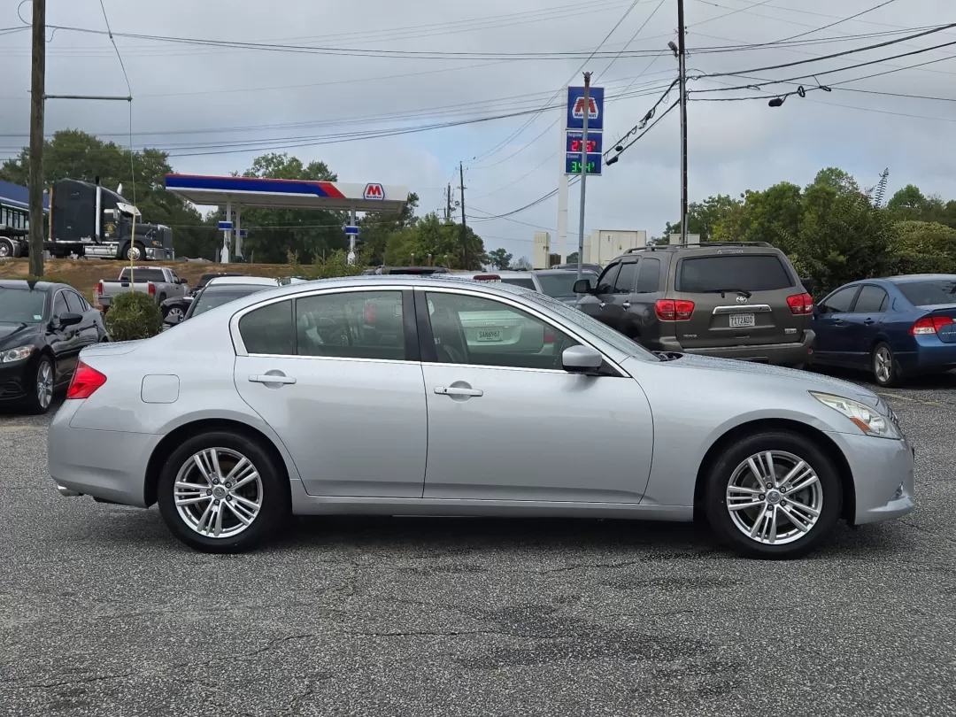 2013 /Graphite Infiniti G37 Sedan x (JN1CV6AR5DM) with an Other engine, located at 3959 U.S. 80 W, Phenix City, AL, 36870, (334) 297-4885, 32.469296, -85.135185 - **Elevate Your Daily Drive with the 2013 Infiniti G37 Sedan from Gils Auto - Phenix City!**<br /> <br /> Imagine cruising through the picturesque streets of Phenix City, AL, in a refined sedan that combines luxury with performance. Whether you're commuting to work, running errands around town, or em - Photo#4