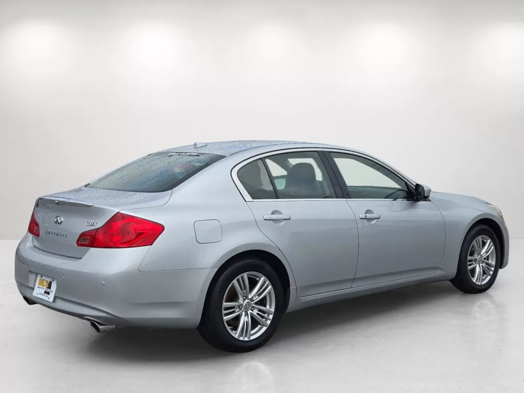 2013 /Graphite Infiniti G37 Sedan x (JN1CV6AR5DM) with an Other engine, located at 5115 14th Ave., Columbus, GA, 31904, (706) 323-0345, 32.511494, -84.971046 - **Elevate Your Daily Drive with the 2013 Infiniti G37 Sedan from Gils Auto - Phenix City!**<br /> <br /> Imagine cruising through the picturesque streets of Phenix City, AL, in a refined sedan that combines luxury with performance. Whether you're commuting to work, running errands around town, or em - Photo#5