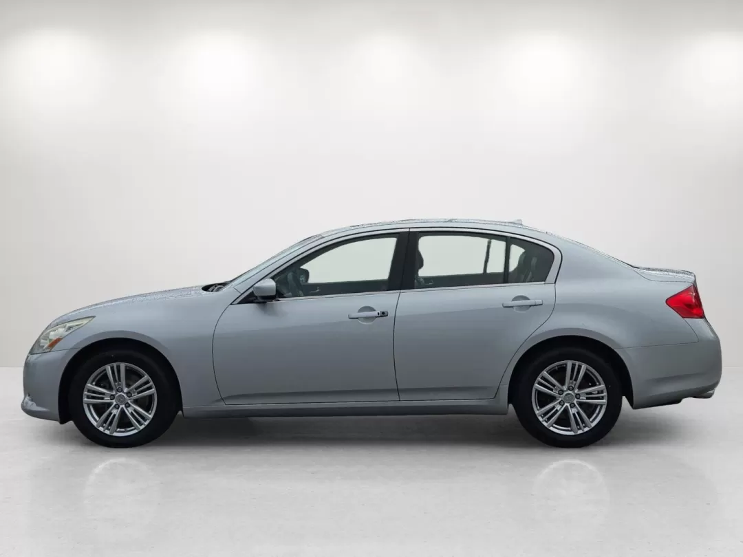 2013 /Graphite Infiniti G37 Sedan x (JN1CV6AR5DM) with an Other engine, located at 5115 14th Ave., Columbus, GA, 31904, (706) 323-0345, 32.511494, -84.971046 - **Elevate Your Daily Drive with the 2013 Infiniti G37 Sedan from Gils Auto - Phenix City!**<br /> <br /> Imagine cruising through the picturesque streets of Phenix City, AL, in a refined sedan that combines luxury with performance. Whether you're commuting to work, running errands around town, or em - Photo#8