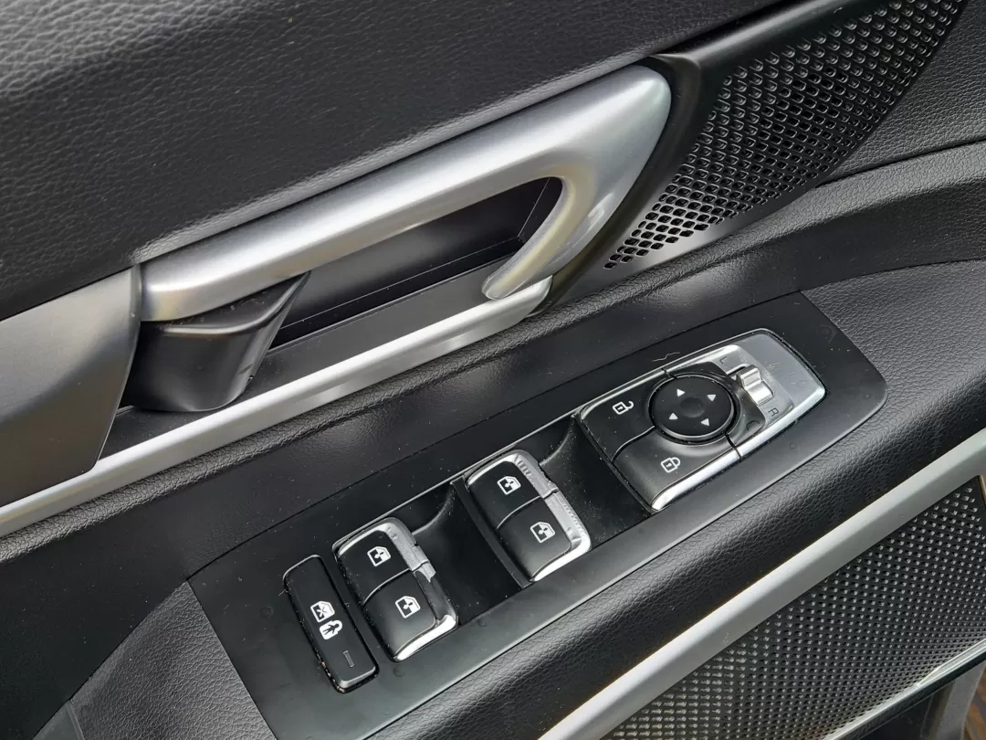 2020 /Black Kia Telluride S (5XYP64HC7LG) with an Other engine, located at 3959 U.S. 80 W, Phenix City, AL, 36870, (334) 297-4885, 32.469296, -85.135185 - Are you ready to elevate your family adventures or streamline your daily commute? Look no further than this impressive 2020 Kia Telluride S, available now at Gils Auto in Phenix City, AL. With its spacious 8-passenger seating and versatile features, this SUV is perfect for growing families, weekend - Photo#10