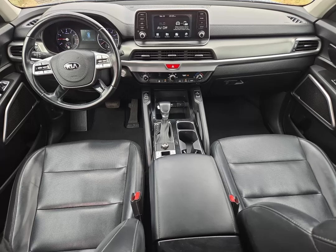 2020 /Black Kia Telluride S (5XYP64HC7LG) with an Other engine, located at 3959 U.S. 80 W, Phenix City, AL, 36870, (334) 297-4885, 32.469296, -85.135185 - Are you ready to elevate your family adventures or streamline your daily commute? Look no further than this impressive 2020 Kia Telluride S, available now at Gils Auto in Phenix City, AL. With its spacious 8-passenger seating and versatile features, this SUV is perfect for growing families, weekend - Photo#13