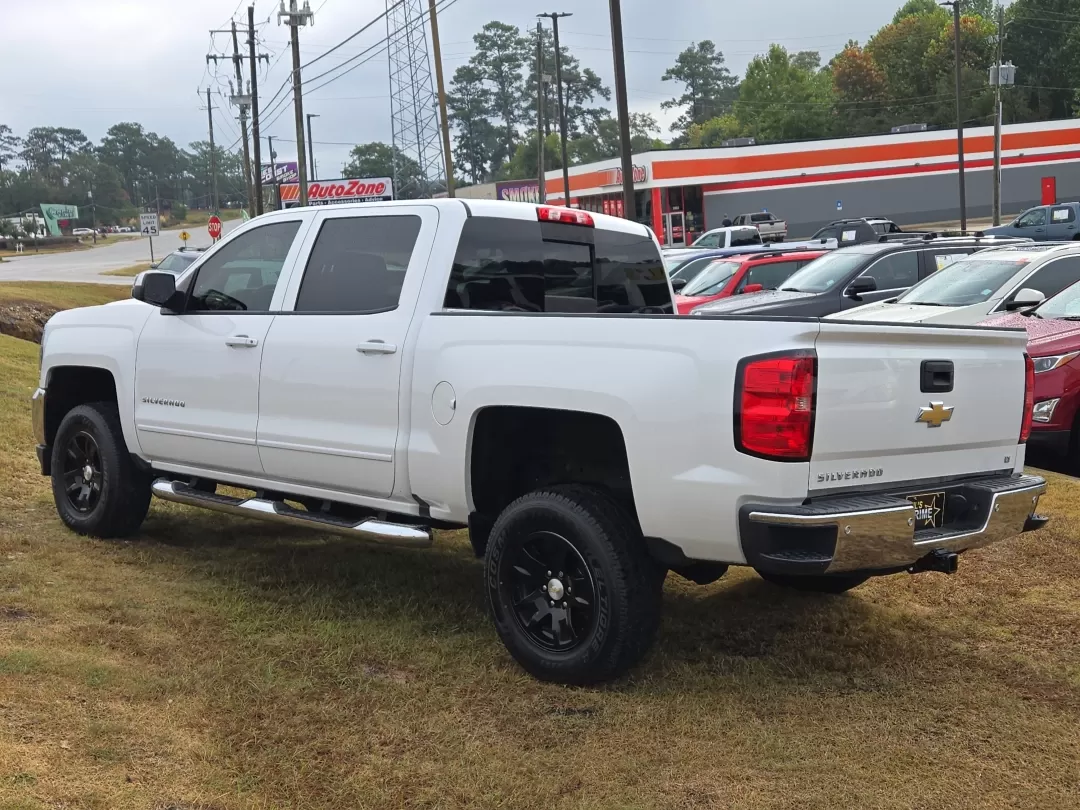 2018 /Jet Black Chevrolet Silverado 1500 LT (3GCPCREC2JG) with an Other engine, located at 3959 U.S. 80 W, Phenix City, AL, 36870, (334) 297-4885, 32.469296, -85.135185 - Experience adventure and versatility with this stunning 2018 Chevrolet Silverado 1500 LT, now available at Gils Auto, located at 3959 U.S. 80 W, Phenix City, AL 36870. This versatile pickup is perfect for weekend adventures, family road trips, or daily commutes, making it an ideal choice for those w - Photo#7