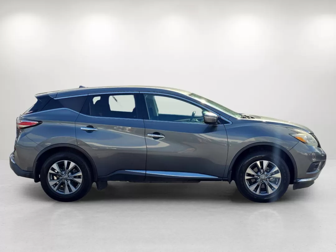 2015 /Black Nissan Murano S (5N1AZ2MG8FN) with an Other engine, located at 521 Old Farm Lane Rd, Prattville, AL, 36066, (334) 325-1505, 32.482460, -86.416367 - **Unleash Adventure with the 2015 Nissan Murano at Gils Auto - Your Trusted BHPH Dealer in Phenix City!**<br /> <br /> Are you ready to elevate your lifestyle? Whether you're embarking on a weekend adventure, managing school runs with the family, or tackling those long commutes, the 2015 Nissan Mura - Photo#3