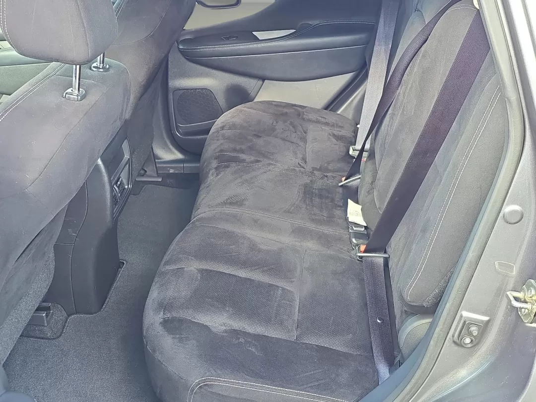 2015 /Black Nissan Murano S (5N1AZ2MG8FN) with an Other engine, located at 521 Old Farm Lane Rd, Prattville, AL, 36066, (334) 325-1505, 32.482460, -86.416367 - **Unleash Adventure with the 2015 Nissan Murano at Gils Auto - Your Trusted BHPH Dealer in Phenix City!**<br /> <br /> Are you ready to elevate your lifestyle? Whether you're embarking on a weekend adventure, managing school runs with the family, or tackling those long commutes, the 2015 Nissan Mura - Photo#12