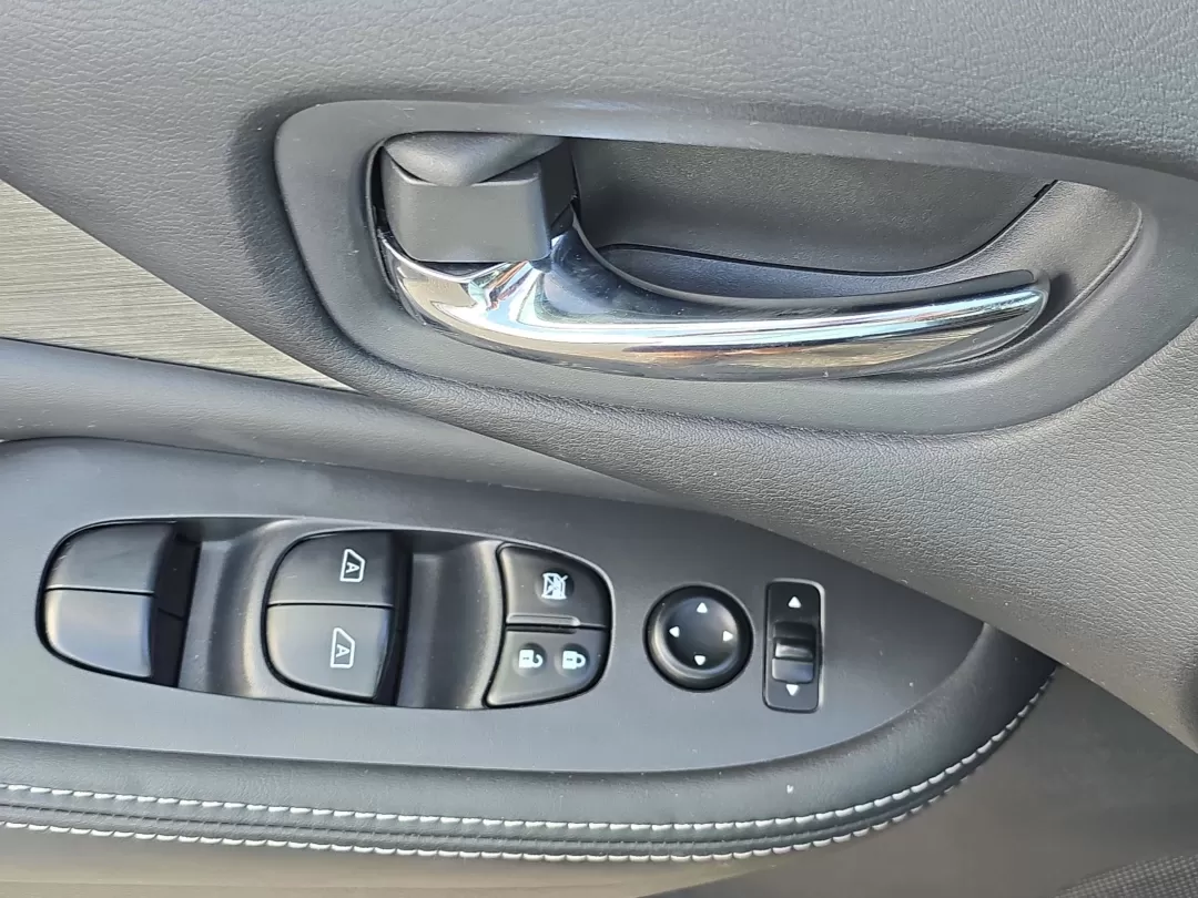 2015 /Black Nissan Murano S (5N1AZ2MG8FN) with an Other engine, located at 521 Old Farm Lane Rd, Prattville, AL, 36066, (334) 325-1505, 32.482460, -86.416367 - **Unleash Adventure with the 2015 Nissan Murano at Gils Auto - Your Trusted BHPH Dealer in Phenix City!**<br /> <br /> Are you ready to elevate your lifestyle? Whether you're embarking on a weekend adventure, managing school runs with the family, or tackling those long commutes, the 2015 Nissan Mura - Photo#17