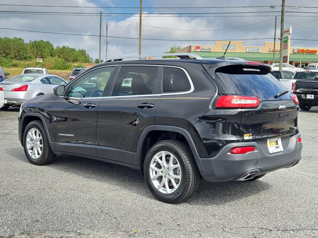 2015 /Lt Frost Beige/Black Jeep Cherokee Latitude (1C4PJLCS6FW) with an Other engine, located at 3959 U.S. 80 W, Phenix City, AL, 36870, (334) 297-4885, 32.469296, -85.135185 - 2015 Jeep Cherokee Latitude - Photo#7