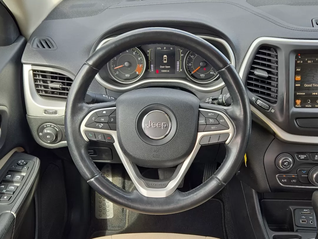 2015 /Lt Frost Beige/Black Jeep Cherokee Latitude (1C4PJLCS6FW) with an Other engine, located at 3959 U.S. 80 W, Phenix City, AL, 36870, (334) 297-4885, 32.469296, -85.135185 - 2015 Jeep Cherokee Latitude - Photo#15