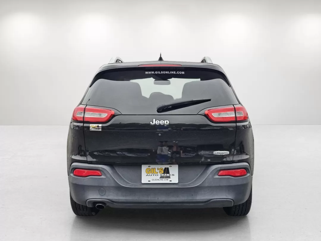 2016 /Black Jeep Cherokee Latitude (1C4PJLCB7GW) with an Other engine, located at 7000 Northlake Connector, Columbus, GA, 31904, (706) 987-8085, 32.524975, -84.978134 - 2016 Jeep Cherokee Latitude - Photo#5