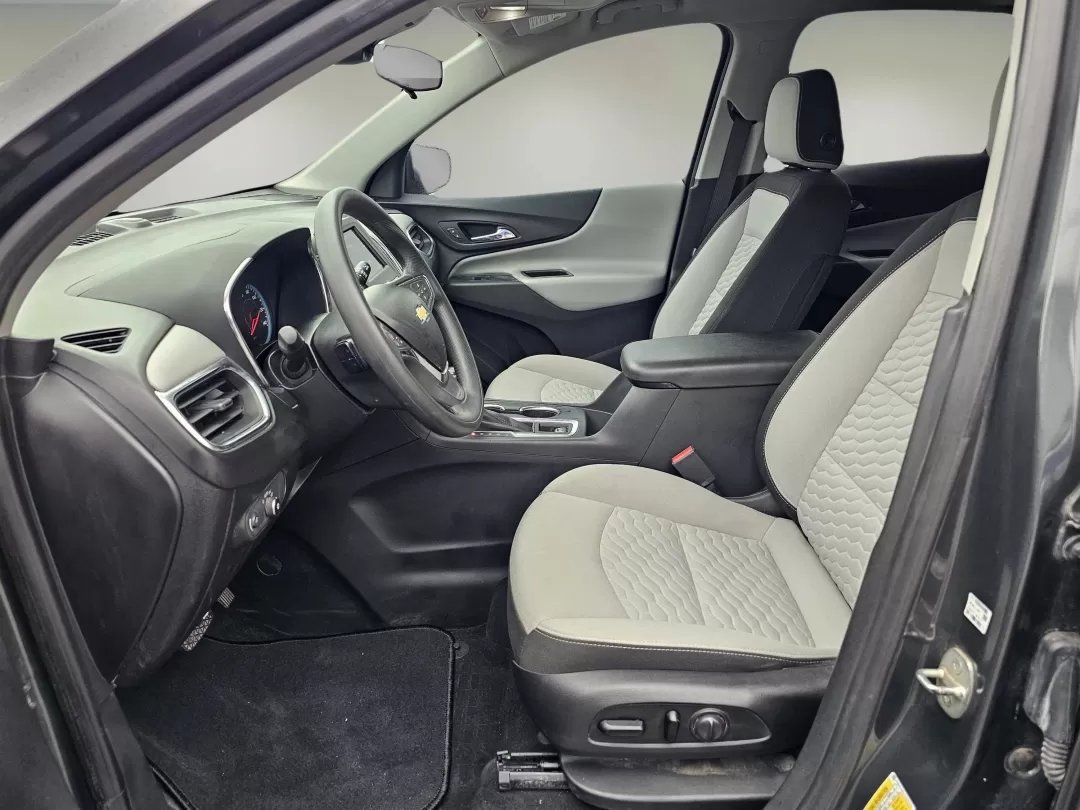 2020 /Medium Ash Gray Chevrolet Equinox LS (2GNAXHEV7L6) with an Other engine, located at 1430 Gateway Drive, Opelika, AL, 36801, (334) 239-0944, 32.637871, -85.409790 - 2020 Chevrolet Equinox LS - Photo#9