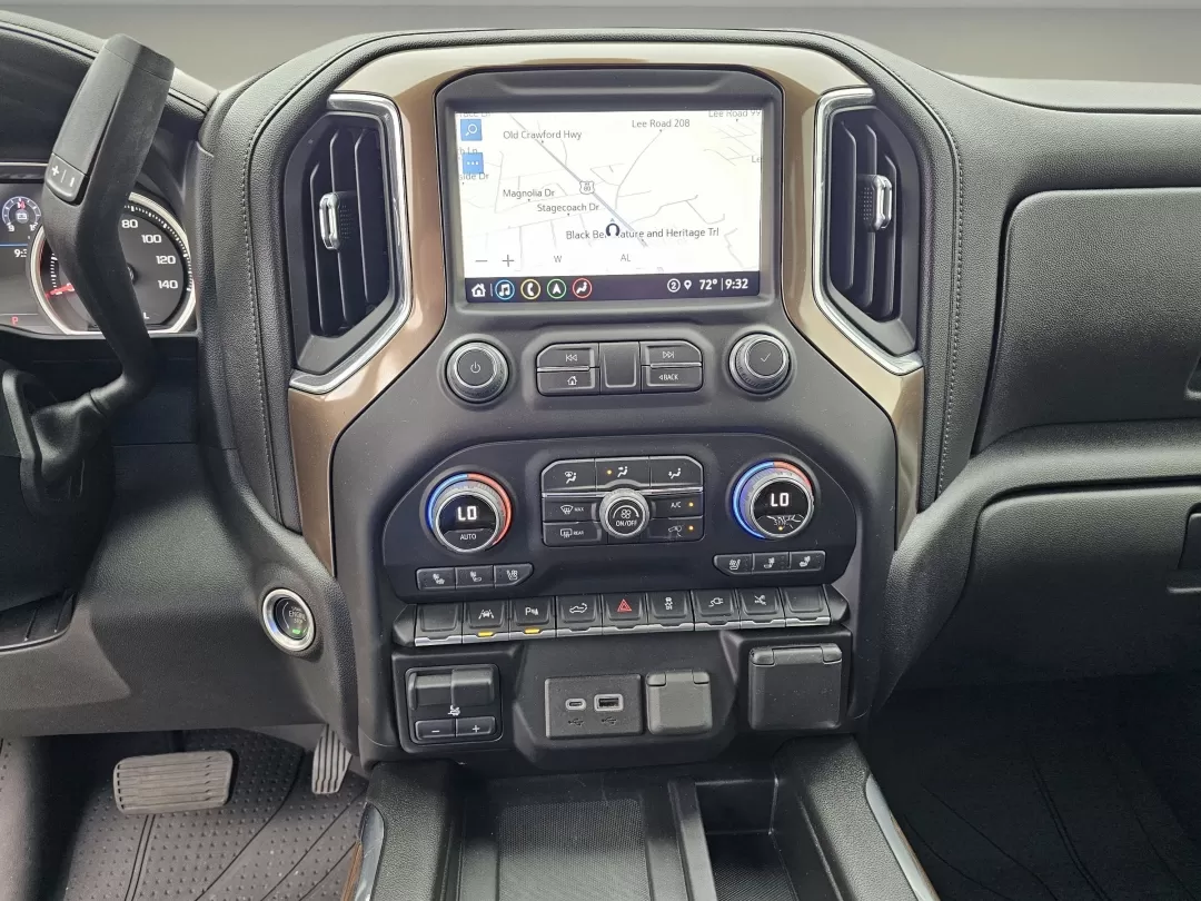 2022 /Jet Black Chevrolet Silverado 1500 LTD High Country (1GCUYHEL5NZ) with an Other engine, located at 804 22nd Ave, Phenix City, AL, 36870, (334) 297-1860, 32.484749, -85.024475 - **Elevate Your Adventures with the 2022 Chevrolet Silverado 1500 LTD High Country!**<br /> <br /> Are you ready to take your outdoor adventures and daily drives to the next level? The 2022 Chevrolet Silverado 1500 LTD High Country, available at Gils Auto in Phenix City, AL, is the perfect companion - Photo#11