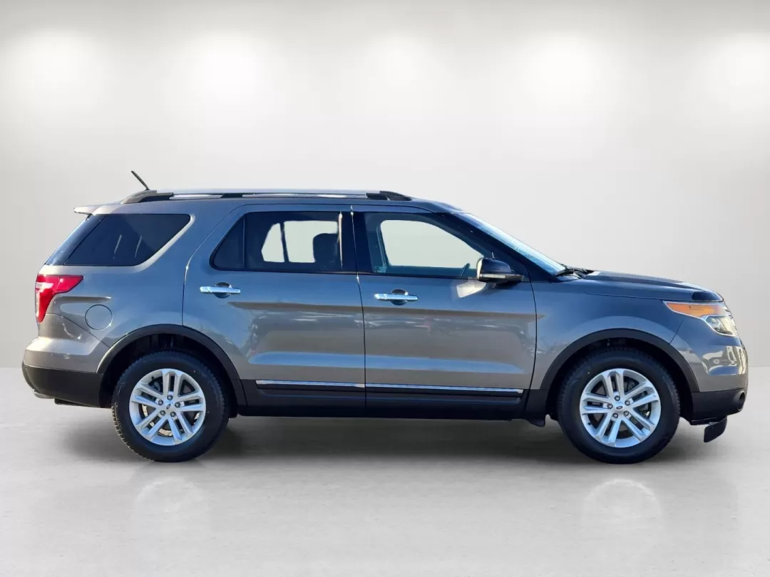 2013 Ford Explorer XLT (1FM5K7D88DG) with an Other engine, located at 3959 U.S. 80 W, Phenix City, AL, 36870, (334) 297-4885, 32.469296, -85.135185 - **Explore Life's Adventures in a 2013 Ford Explorer XLT!** <br /> <br /> Are you searching for a reliable vehicle that can keep up with your bustling lifestyle? Look no further! This 2013 Ford Explorer XLT is the perfect companion for growing families, weekend adventurers, or anyone needing a spacio - Photo#5