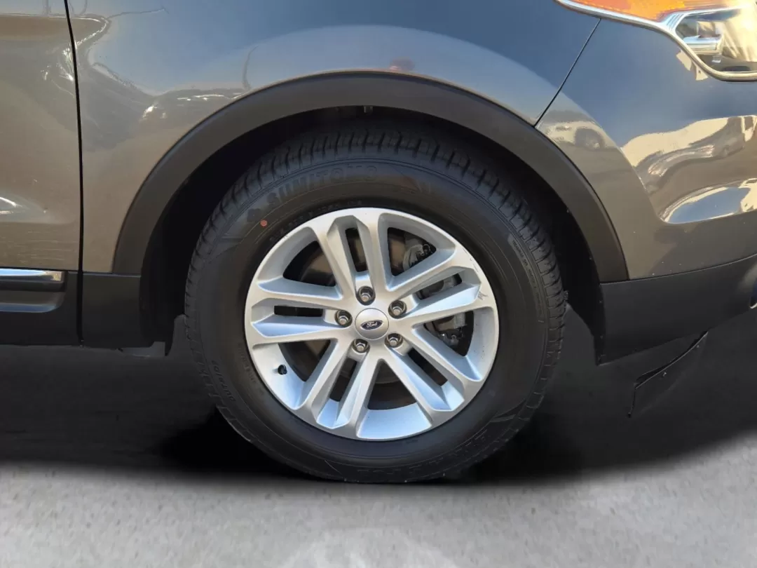 2013 Ford Explorer XLT (1FM5K7D88DG) with an Other engine, located at 521 Old Farm Lane Rd, Prattville, AL, 36066, (334) 325-1505, 32.482460, -86.416367 - **Explore Life's Adventures in a 2013 Ford Explorer XLT!** <br /> <br /> Are you searching for a reliable vehicle that can keep up with your bustling lifestyle? Look no further! This 2013 Ford Explorer XLT is the perfect companion for growing families, weekend adventurers, or anyone needing a spacio - Photo#2