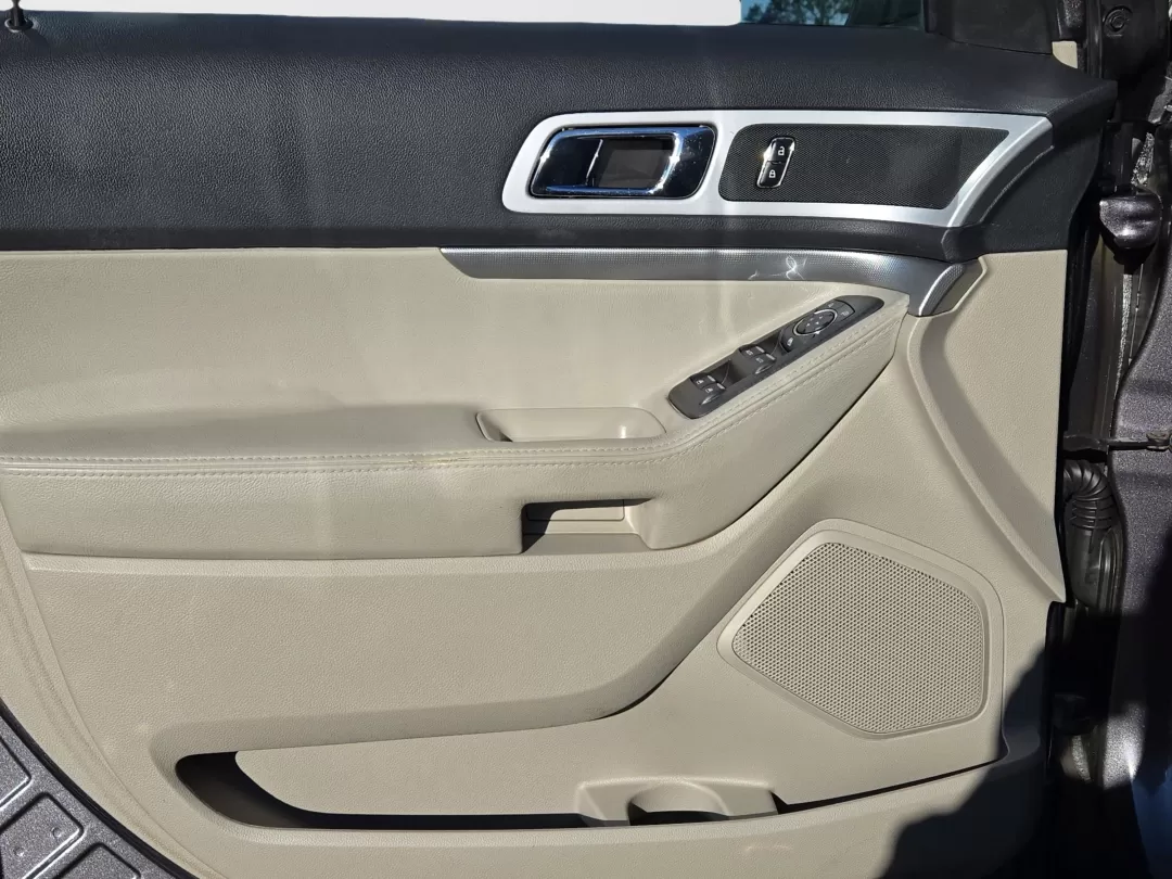 2013 Ford Explorer XLT (1FM5K7D88DG) with an Other engine, located at 521 Old Farm Lane Rd, Prattville, AL, 36066, (334) 325-1505, 32.482460, -86.416367 - **Explore Life's Adventures in a 2013 Ford Explorer XLT!** <br /> <br /> Are you searching for a reliable vehicle that can keep up with your bustling lifestyle? Look no further! This 2013 Ford Explorer XLT is the perfect companion for growing families, weekend adventurers, or anyone needing a spacio - Photo#9