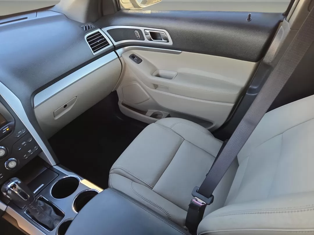 2013 Ford Explorer XLT (1FM5K7D88DG) with an Other engine, located at 521 Old Farm Lane Rd, Prattville, AL, 36066, (334) 325-1505, 32.482460, -86.416367 - **Explore Life's Adventures in a 2013 Ford Explorer XLT!** <br /> <br /> Are you searching for a reliable vehicle that can keep up with your bustling lifestyle? Look no further! This 2013 Ford Explorer XLT is the perfect companion for growing families, weekend adventurers, or anyone needing a spacio - Photo#15