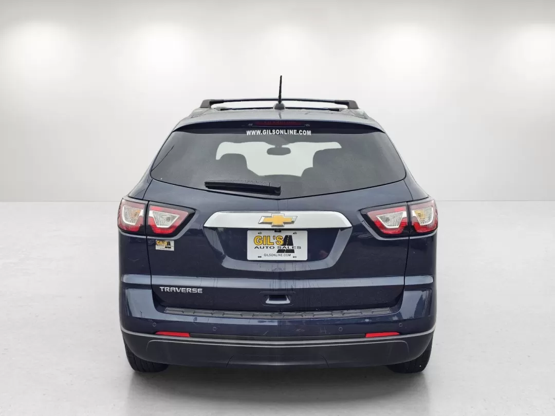 2017 /Dark Titanium/Light Titanium Chevrolet Traverse LS (1GNKRFKD4HJ) with an Other engine, located at 3959 U.S. 80 W, Phenix City, AL, 36870, (334) 297-4885, 32.469296, -85.135185 - 2017 Chevrolet Traverse LS - Photo#5