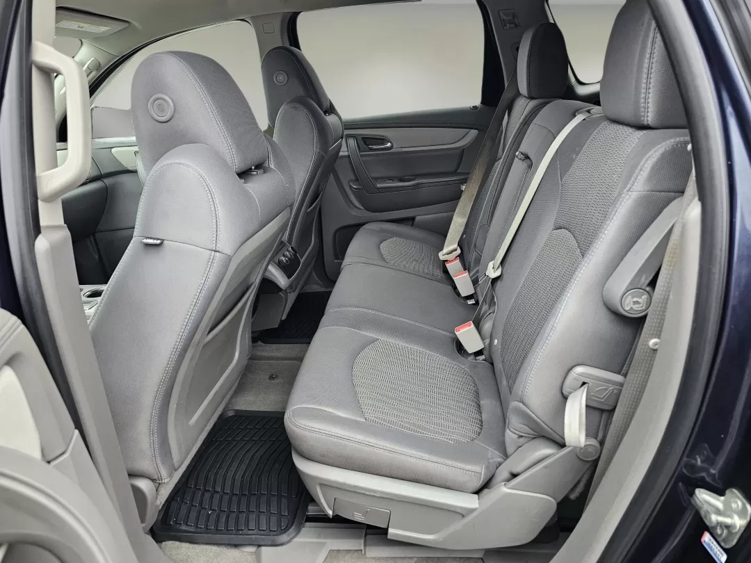 2017 /Dark Titanium/Light Titanium Chevrolet Traverse LS (1GNKRFKD4HJ) with an Other engine, located at 3959 U.S. 80 W, Phenix City, AL, 36870, (334) 297-4885, 32.469296, -85.135185 - 2017 Chevrolet Traverse LS - Photo#13