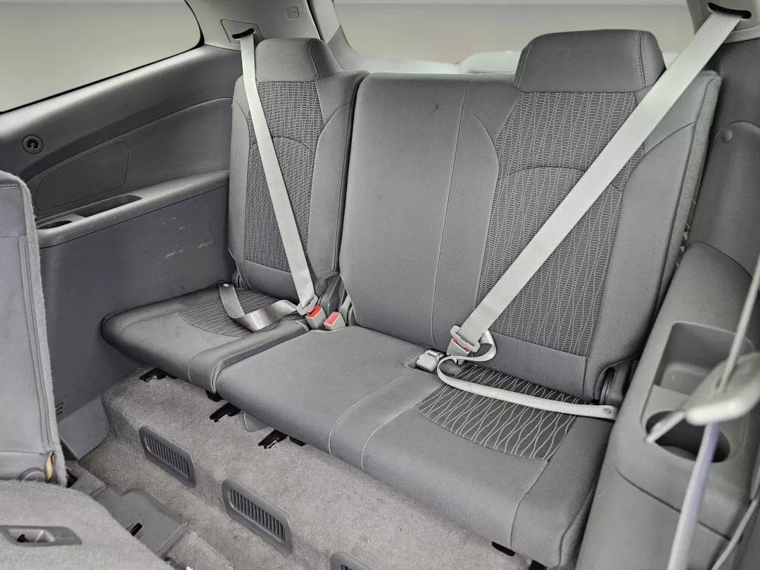2017 /Dark Titanium/Light Titanium Chevrolet Traverse LS (1GNKRFKD4HJ) with an Other engine, located at 3959 U.S. 80 W, Phenix City, AL, 36870, (334) 297-4885, 32.469296, -85.135185 - 2017 Chevrolet Traverse LS - Photo#14