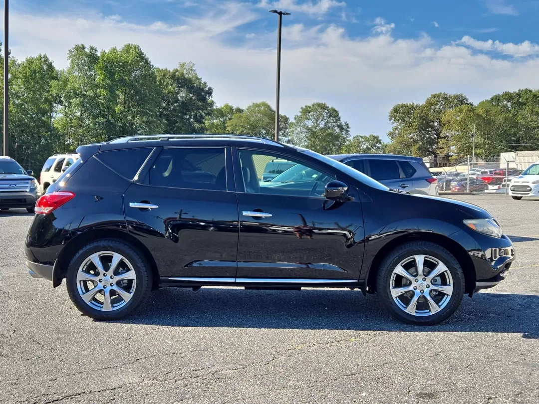 2013 /Black Nissan Murano LE (JN8AZ1MU3DW) with an Other engine, located at 3959 U.S. 80 W, Phenix City, AL, 36870, (334) 297-4885, 32.469296, -85.135185 - Are you ready to elevate your driving experience? Whether you're a growing family in need of ample space, a commuter who values comfort on long drives, or an adventure seeker looking for the perfect vehicle to tackle weekend getaways, the 2013 Nissan Murano LE is the versatile SUV you've been search - Photo#4