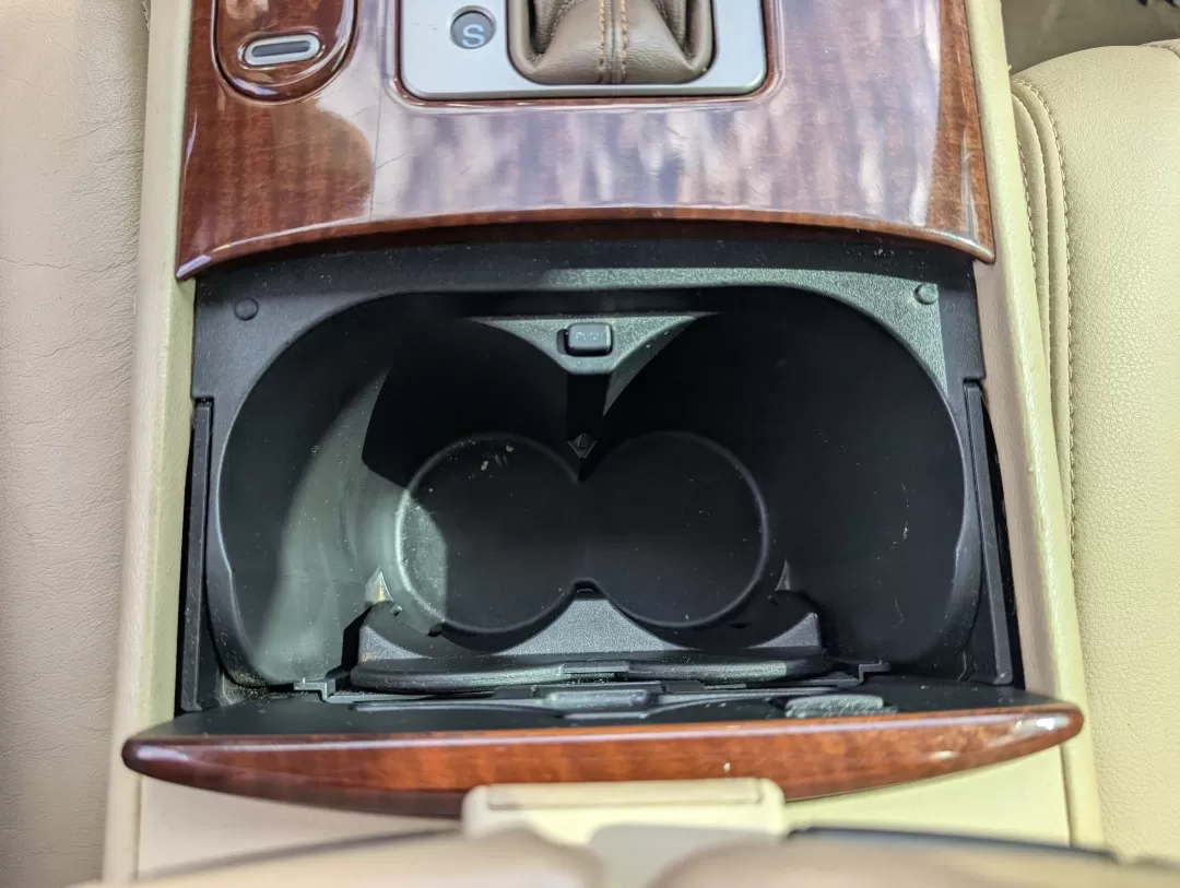 2009 Acura RL Tech Pkg (JH4KB266X9C) with an Other engine, located at 804 22nd Ave, Phenix City, AL, 36870, (334) 297-1860, 32.484749, -85.024475 - 2009 Acura RL Tech Pkg - Photo#14