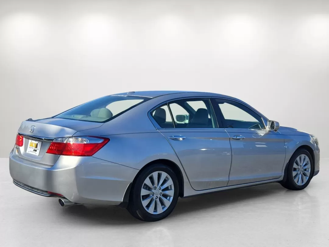 2013 Honda Accord Sdn EX-L (1HGCR2F87DA) with an Other engine, located at 3959 U.S. 80 W, Phenix City, AL, 36870, (334) 297-4885, 32.469296, -85.135185 - 2013 Honda Accord Sdn EX-L - Photo#5
