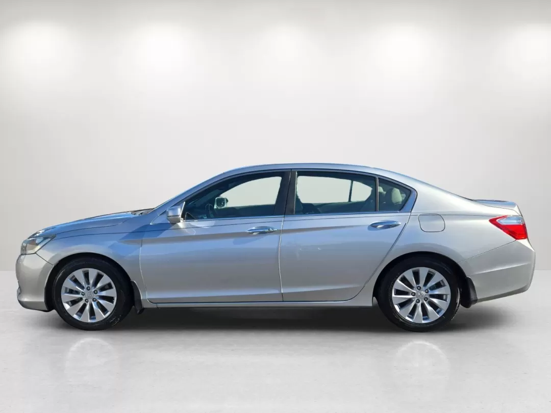 2013 Honda Accord Sdn EX-L (1HGCR2F87DA) with an Other engine, located at 3959 U.S. 80 W, Phenix City, AL, 36870, (334) 297-4885, 32.469296, -85.135185 - 2013 Honda Accord Sdn EX-L - Photo#8